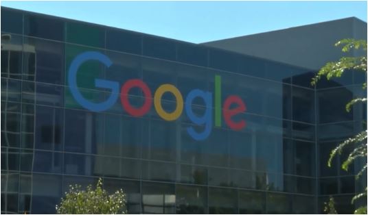 Internet Google, l'entreprise qui «sait tout», a 20 ans