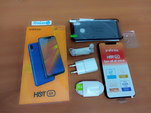 Unboxing (déballage) d'Infinix Hot 6X et premières impressions