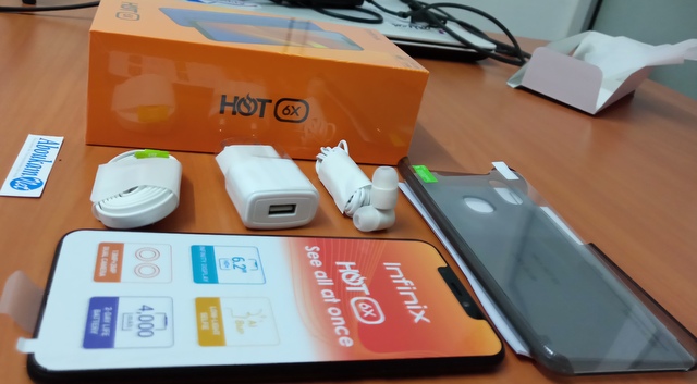 Unboxing (déballage) d'Infinix Hot 6X et premières impressions
