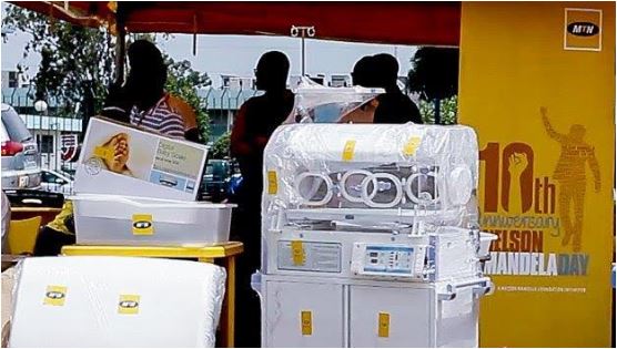 MTN Côte d'Ivoire et l'Ambassade d'Afrique du Sud font un don de 7.200.000 FCFA au CHU de Treichville