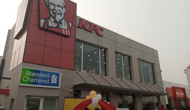 Abidjan, KFC s’installe officiellement à la station Shell d'Angé 8è tranche