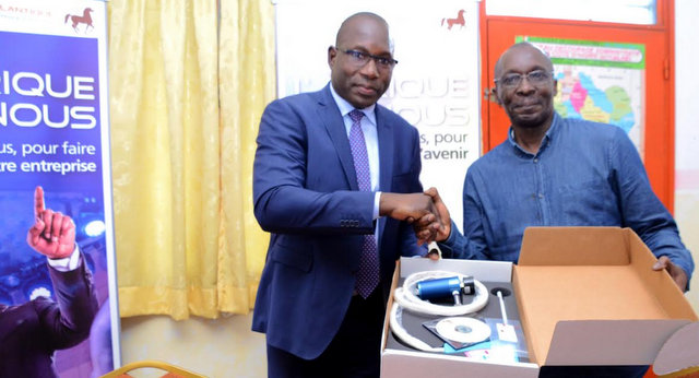 La Banque Atlantique fait un don de matériels de lutte contre le cancer en Côte d'Ivoire